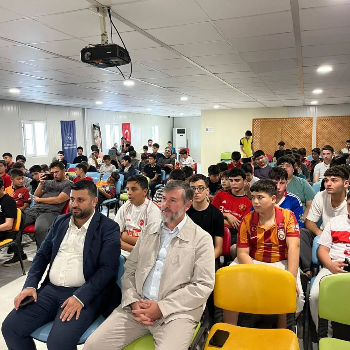 Hafta sonunda Hatay’ın sahil ilçesi Arsuz, şehir dışından gelen 160