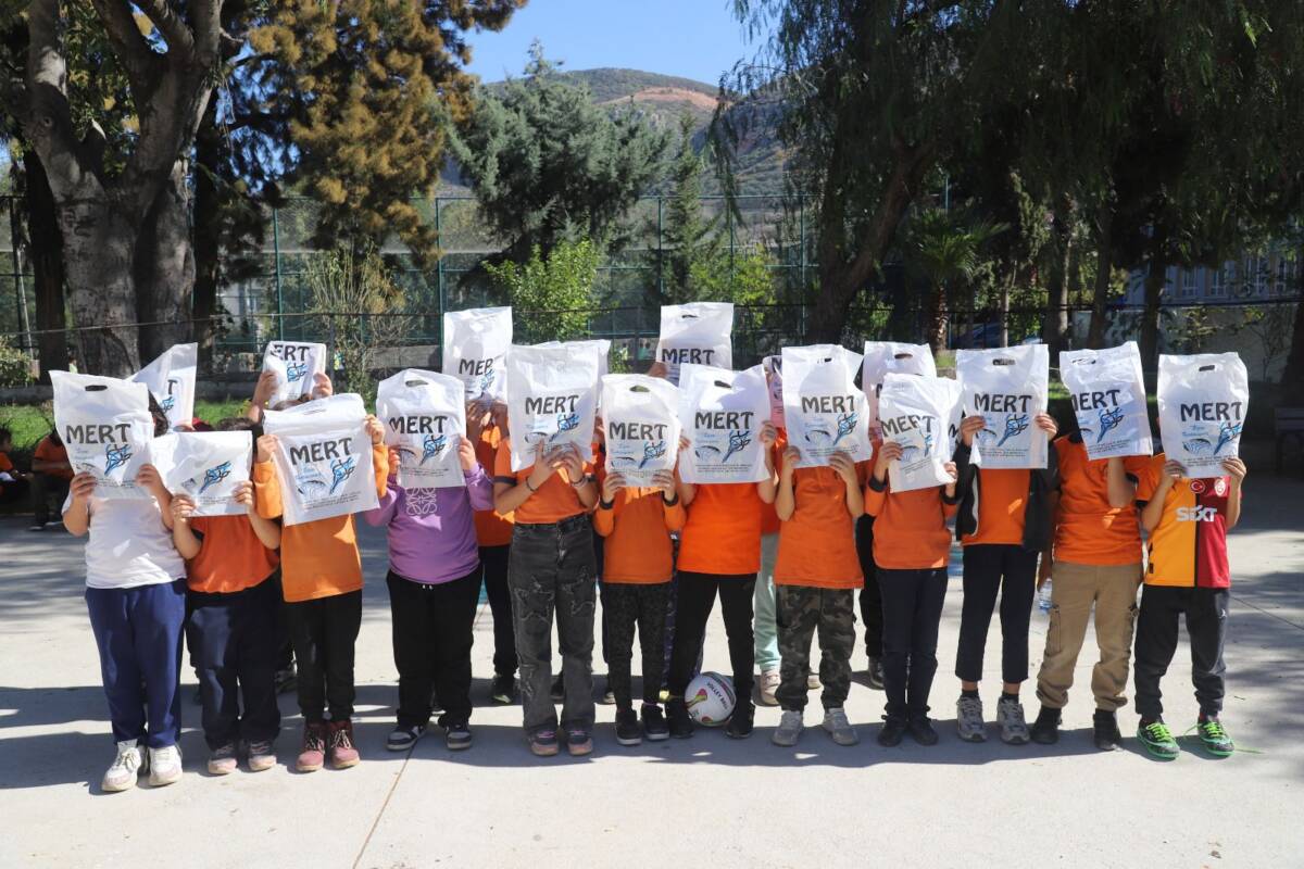 Depremin ardından yeniden ayağa kalkmaya çalışan Hatay’a, Adanalı iş insanlarından