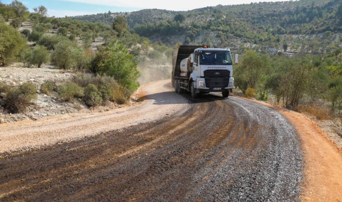Hatay Büyükşehir Belediyesi (HBB), il genelinde üretim yollarını modernleştirerek tarımsal