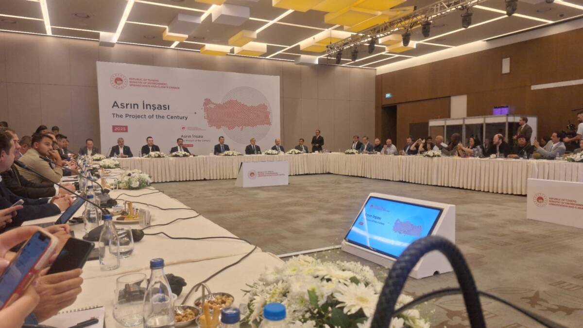Hatay’da düzenlenen “Asrın İnşası” Gazeteciler Buluşması kapsamında, Çevre, Şehircilik ve