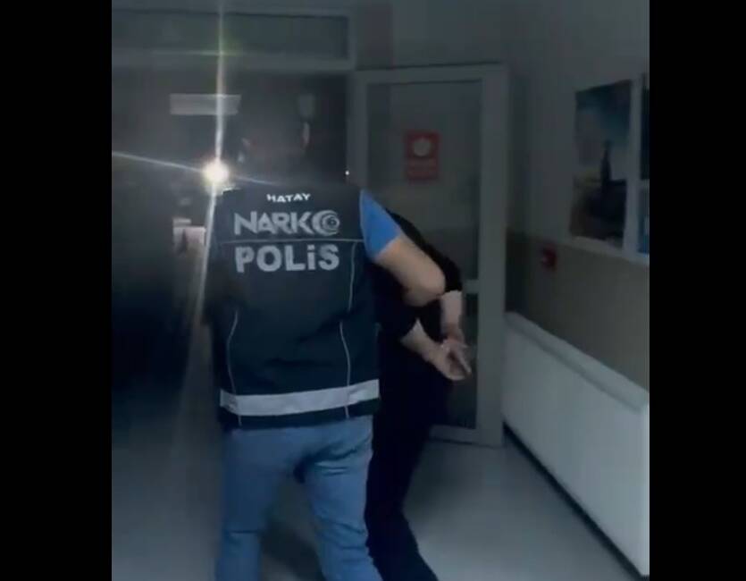 Hatay Emniyet Müdürlüğü ekipleri, kent genelinde aranan şahıslara yönelik yürüttükleri