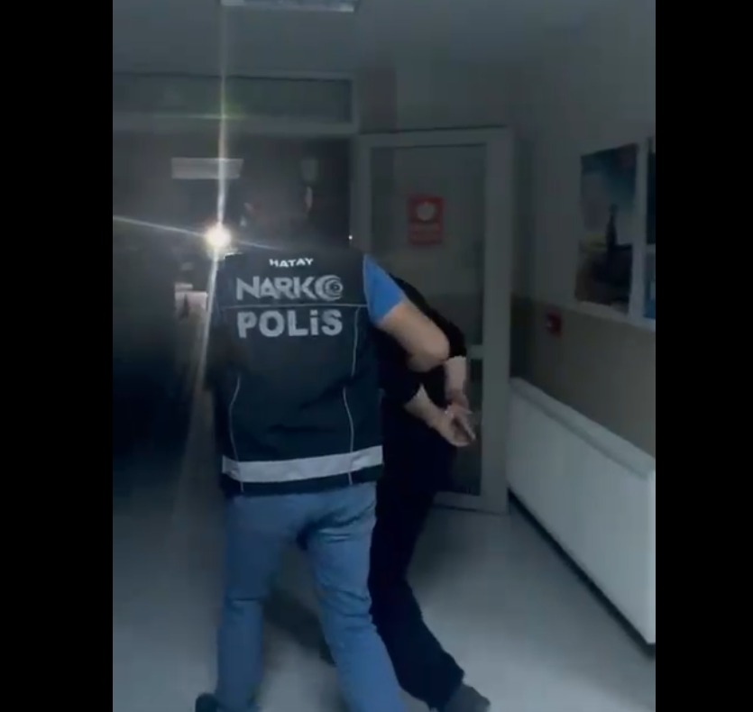 Hatay Emniyet Müdürlüğü ekipleri, kent genelinde aranan şahıslara yönelik yürüttükleri