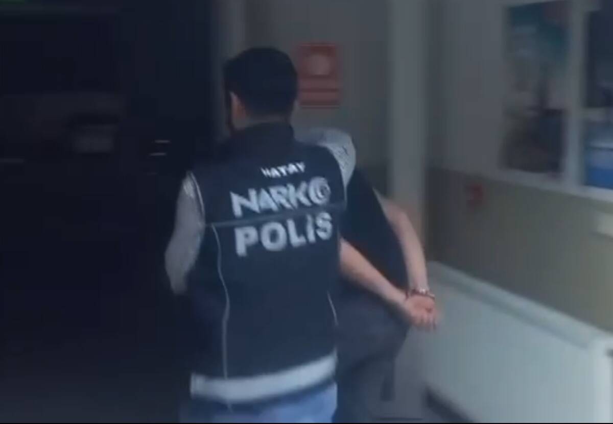 Hatay Emniyet Müdürlüğü ekipleri, kent genelinde aranan şahısların yakalanmasına yönelik