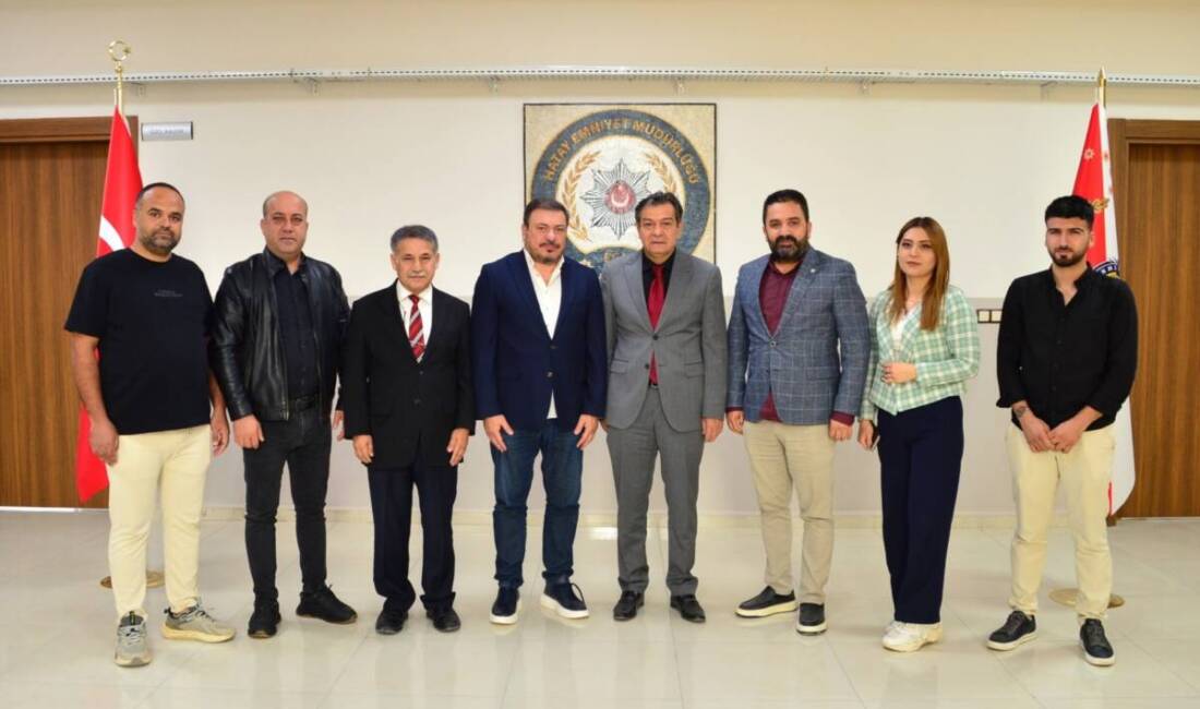 Hatay Gazeteciler Cemiyeti (HGC) Başkanı Nihat Mazmanoğlu ve yönetim kurulu