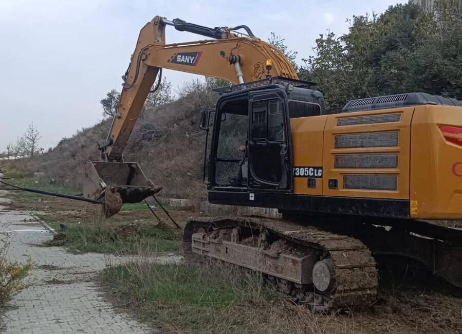 Antakya 3. Etap TOKİ konutlarındaki tek yeşil alanın sabah saatlerinde