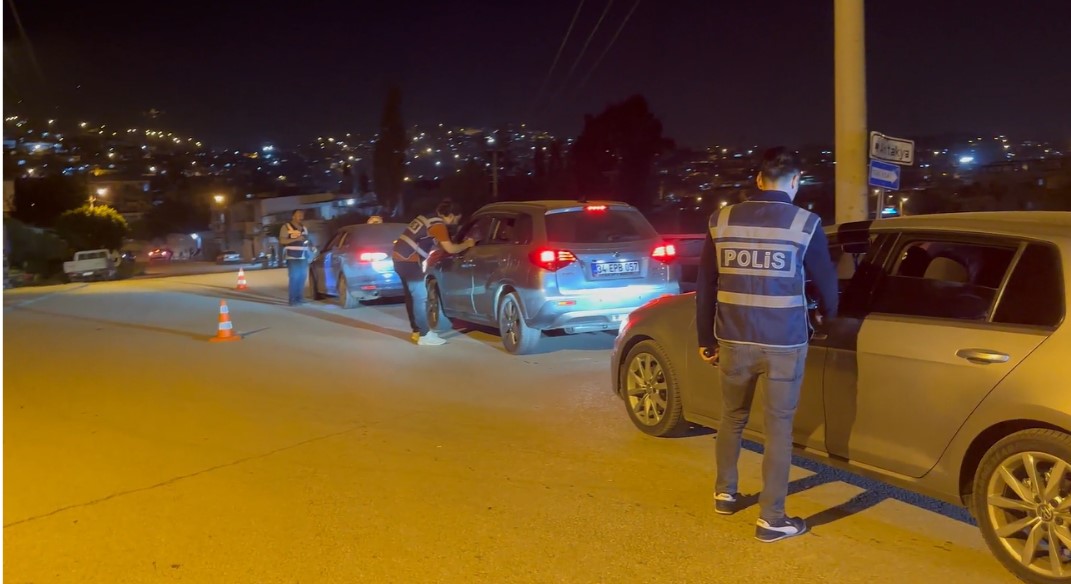 Hatay Emniyet Müdürlüğü ekipleri, halkın huzur ve güvenliğinin sağlanması amacıyla