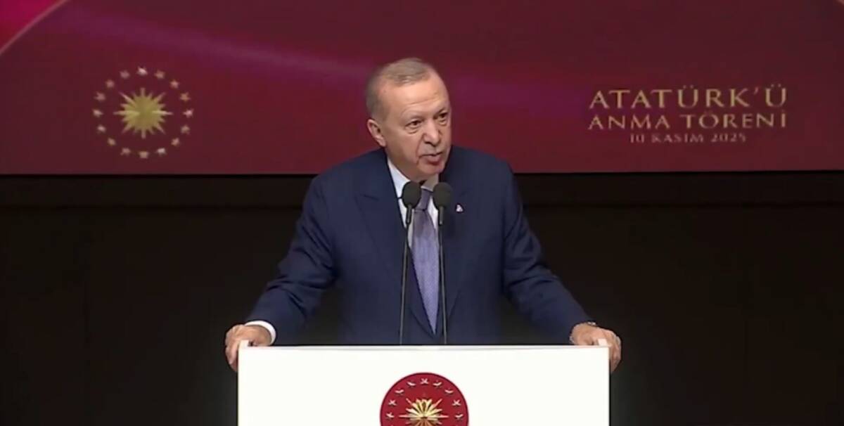 Cumhurbaşkanı Erdoğan’dan Atatürk’e Hakaret Edenlere Sert Uyarı Cumhurbaşkanı Recep Tayyip Erdoğan, 10 Kasım Atatürk’ü Anma Töreni’nde yaptığı