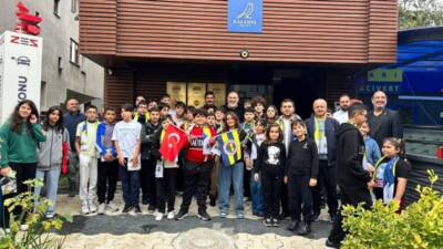 Hatay Dörtyol’da Sarı Lacivert Derneği tarafından kurulan çadırkentte başlayan dayanışma