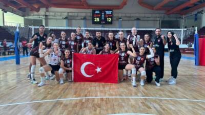 Türkiye Voleybol Federasyonu Kadınlar 2. Lig 13. Grup’ta mücadele eden