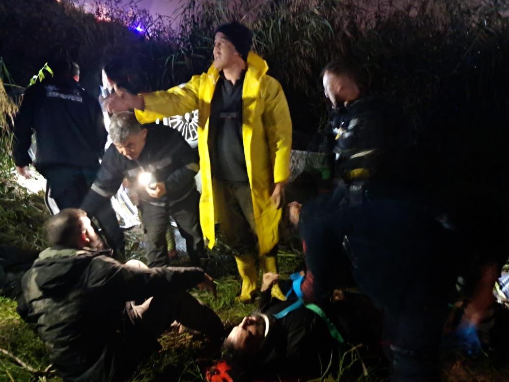 Hatay’ın Antakya ilçesinde kaçak göçmenleri taşıyan otomobilin Asi Nehri’ne uçması