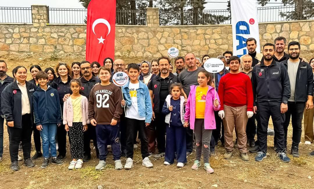AFAD ve Öğrenciler Geleceğe Nefes İçin Toprakla Buluştu Hatay’da, Tarım ve Orman Bakanlığı’na bağlı Orman Genel Müdürlüğü (OGM)