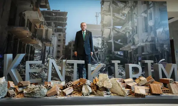 Cumhurbaşkanı Recep Tayyip Erdoğan’ın “Medeniyetimizde Şehir ve Mekan” sergisinde enkaz