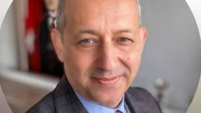 Hatay’ın Erzin ilçesinde eğitim camiasını yasa boğan acı haber geldi.