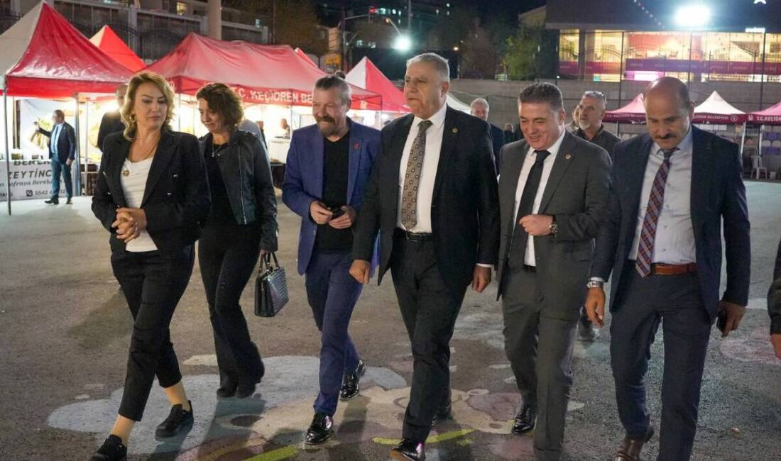 CHP’li 3 Milletvekili Ankara Künefe-Kebap Fuarında Türk Hatay Dernekler Federasyonu tarafından Ankara Keçiören’de düzenlenen Hatay Künefe