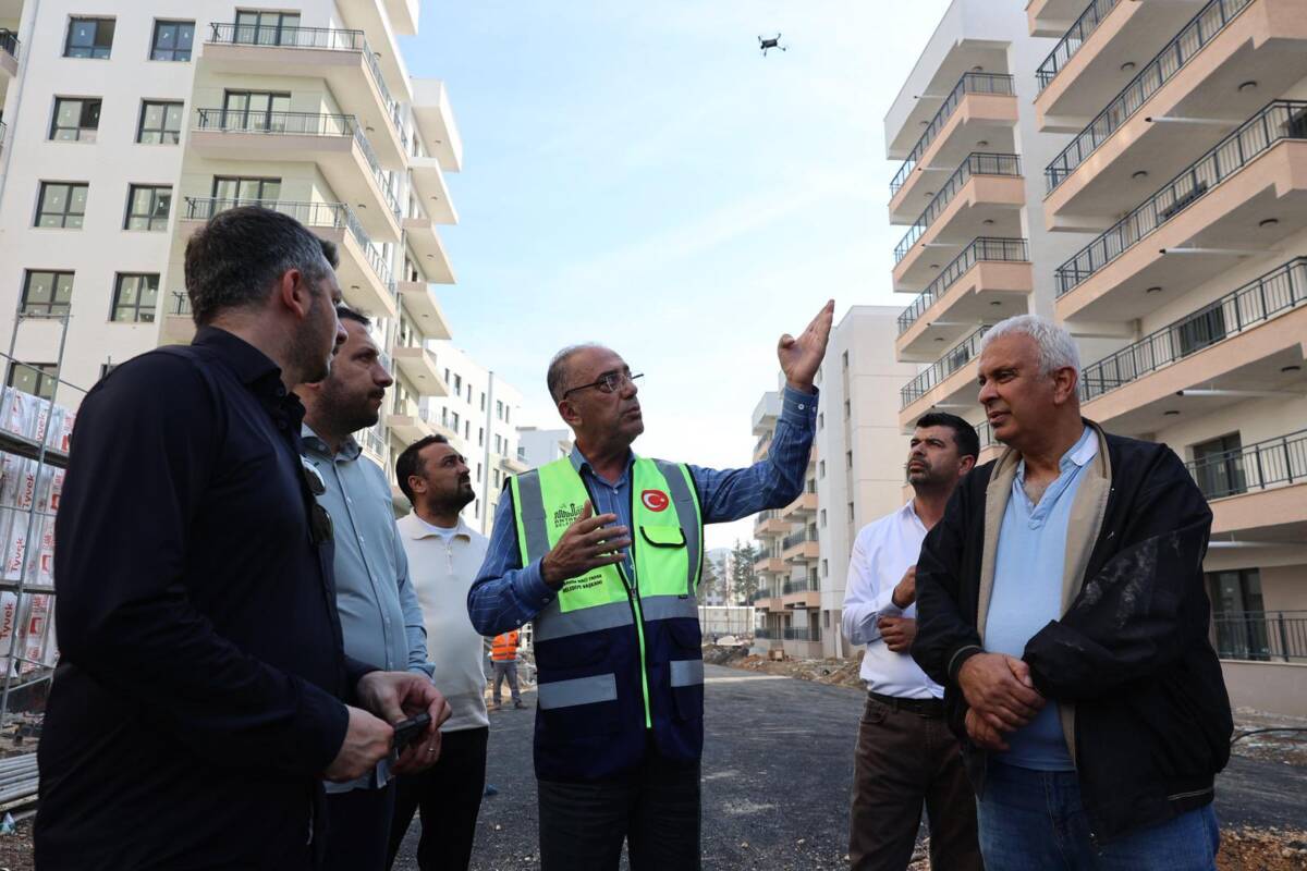 Antakya Belediye Başkanı İbrahim Naci Yapar, ilçede yapımı devam eden