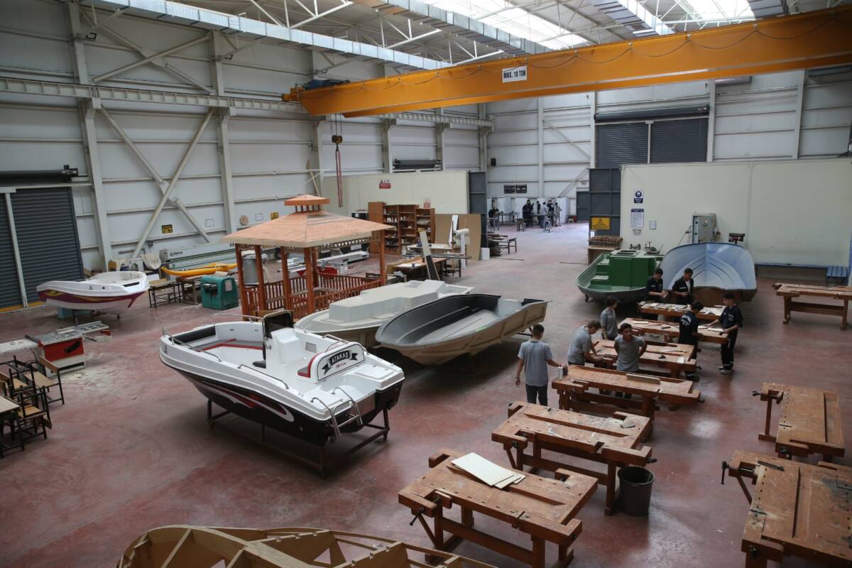 Hatay İskenderun’da denizcilik alanında eğitim gören meslek lisesi öğrencileri, İstanbul’daki