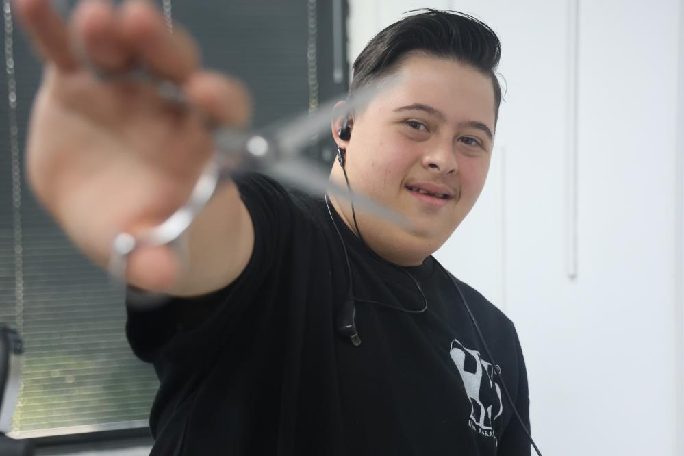 Hatay’da yaşayan 16 yaşındaki down sendromlu Şükrü Dağlı, 8 aydır