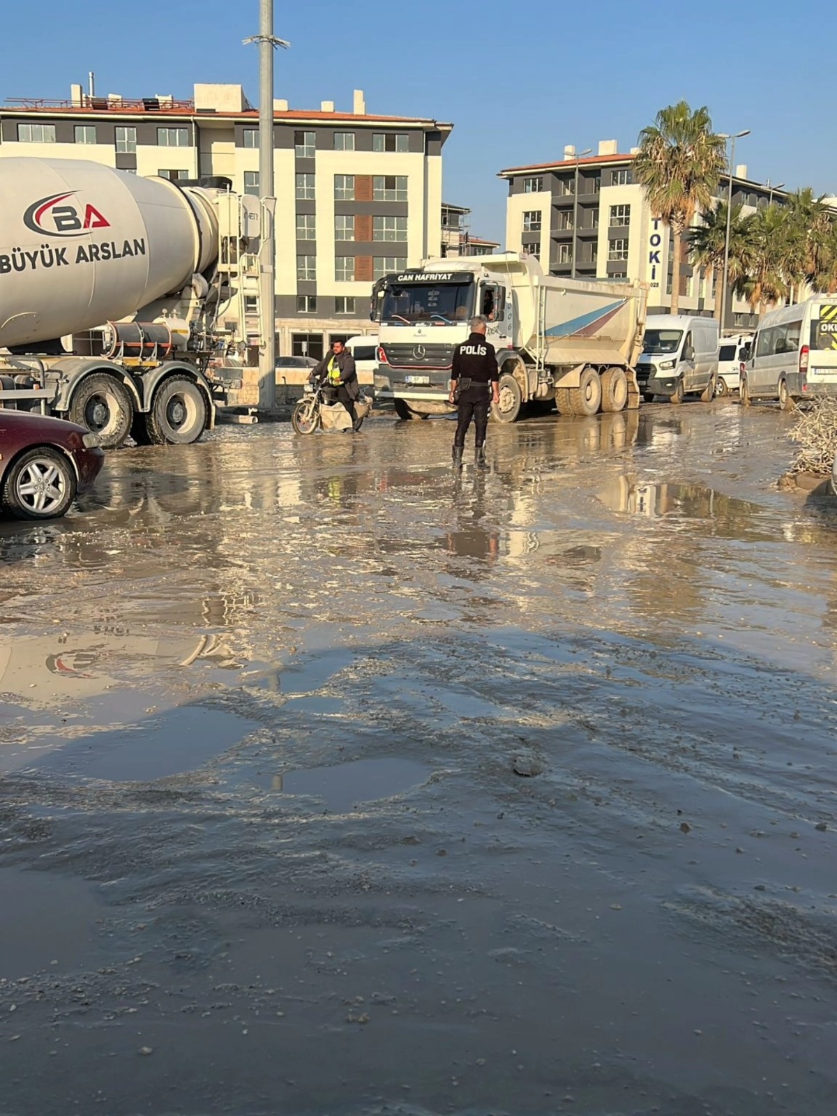 Antakya’nın en işlek, en canlı ve vitrinlik yolu 75. Yıl