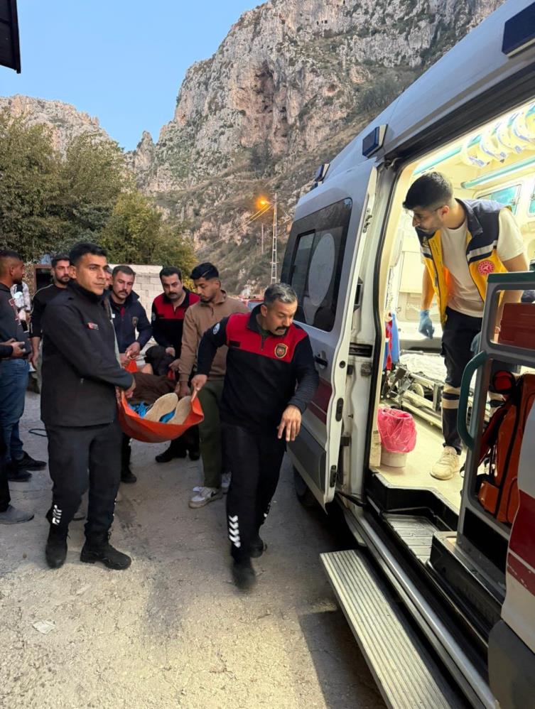Antakya’nın Habibi Neccar Dağı eteklerinde doğa yürüyüşüne çıkan iki kişiden