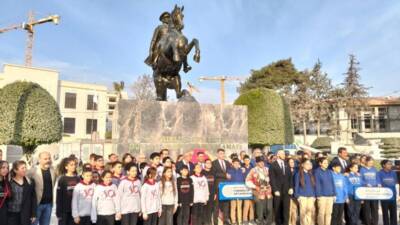 24 Kasım Öğretmenler Günü kutlamaları kapsamında dün sabah Atatürk Anıtı’nda