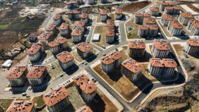 Hatay’da TOKİ deprem konutlarında uygulanan fahiş aidat artışları depremzedelerin tepkisini