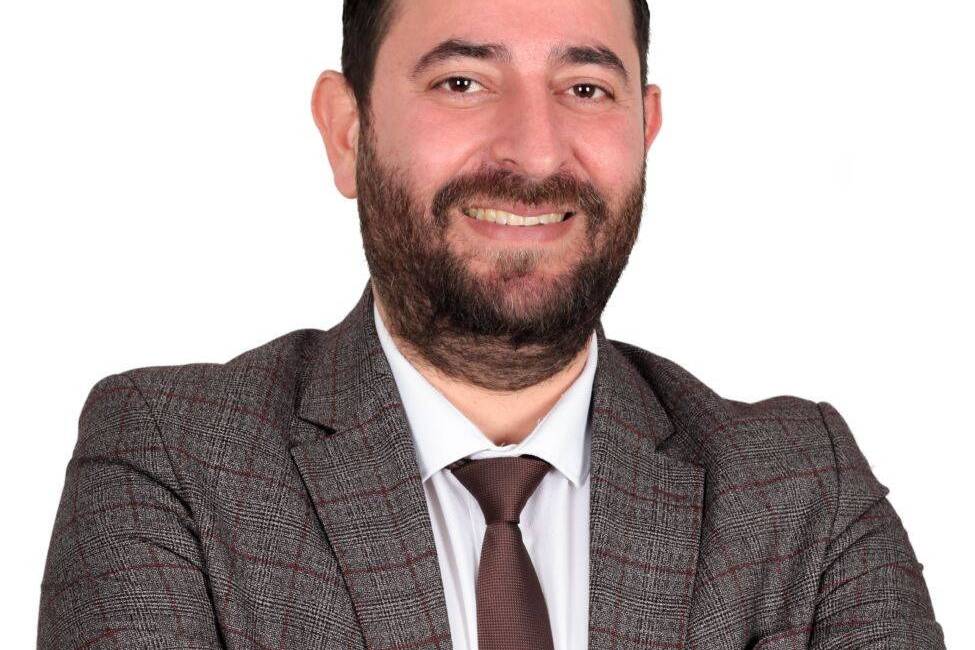 Samandağ Belediye Başkanı Emrah Karaçay, Suriye’de Alevi halkına yönelik süren