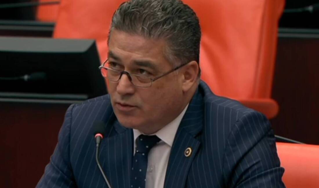 “HTŞ’nin Alevi Sivillere Saldırısı Meclis Gündeminde: ‘Bu Bir Katliamdır’” CHP Hatay Milletvekili Servet Mulloğlu, Suriye’de barışçıl gösteri yapan Alevi