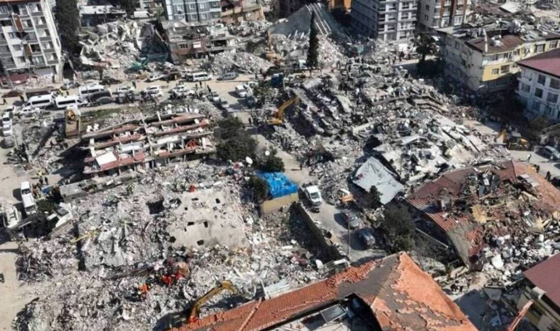 Hatay’da 6 Şubat depremlerinde yıkılan ve Havva Özyurt’un hayatını kaybettiği,