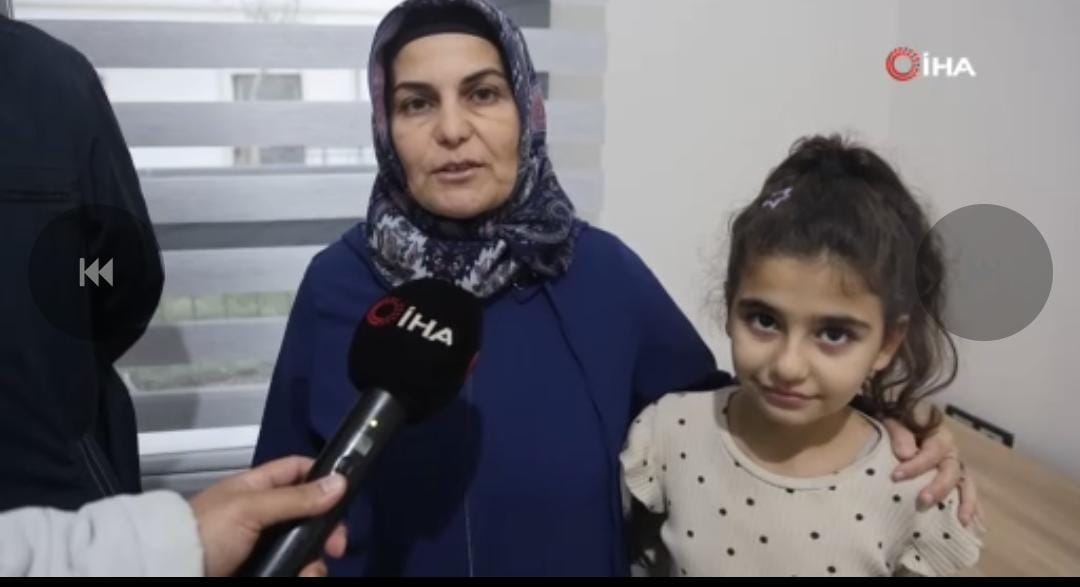 Hatay’da deprem sonrası konteynerde yaşamını sürdüren Şemse Bök, Antakya ilçesi