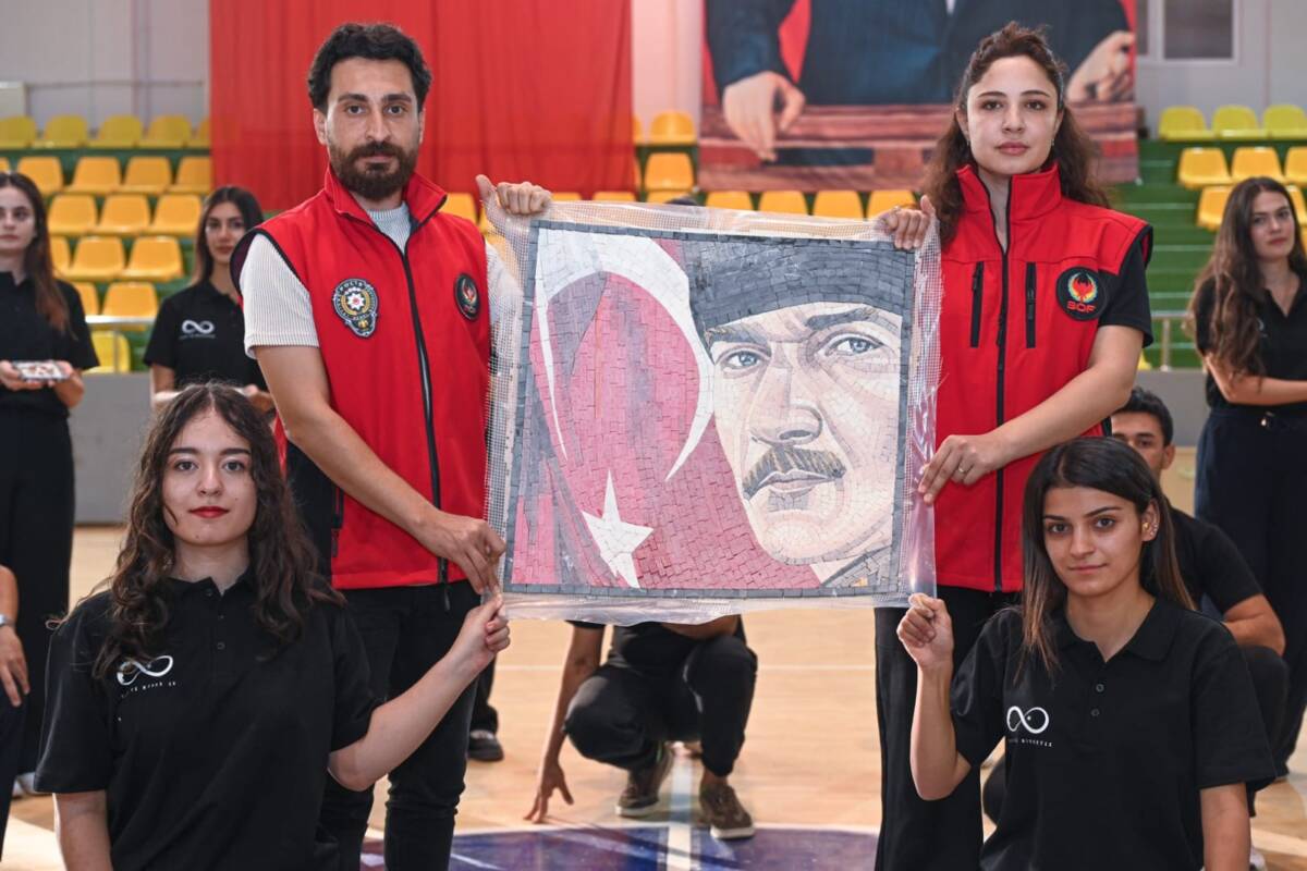 Hatay Mustafa Kemal Üniversitesi’nde “Ata’ya Minnet” Hatay Mustafa Kemal Üniversitesi’nde (HMKÜ) 10 Kasım Atatürk’ü Anma Günü