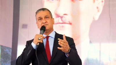 Belen Belediye Başkanı İbrahim Gül, Cuma akşamı bir galeride çıkan