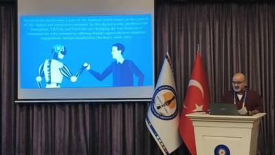 Hatay Mustafa Kemal Üniversitesi öğretim üyesi ve belgesel yönetmeni Prof.