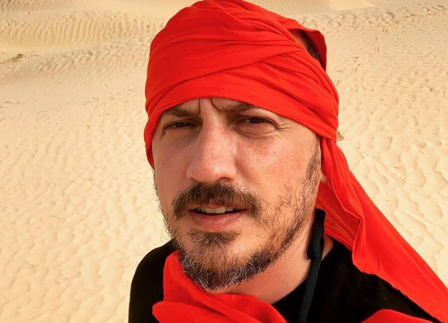 Dünyanın farklı ülkelerini gezerek deneyimlerini YouTube kanalında paylaşan Fatih Koparan,