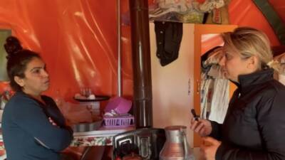 Hatay’ın Yayladağı ilçesinde depremzede bir ailenin konteynerinde çıkan yangında bir