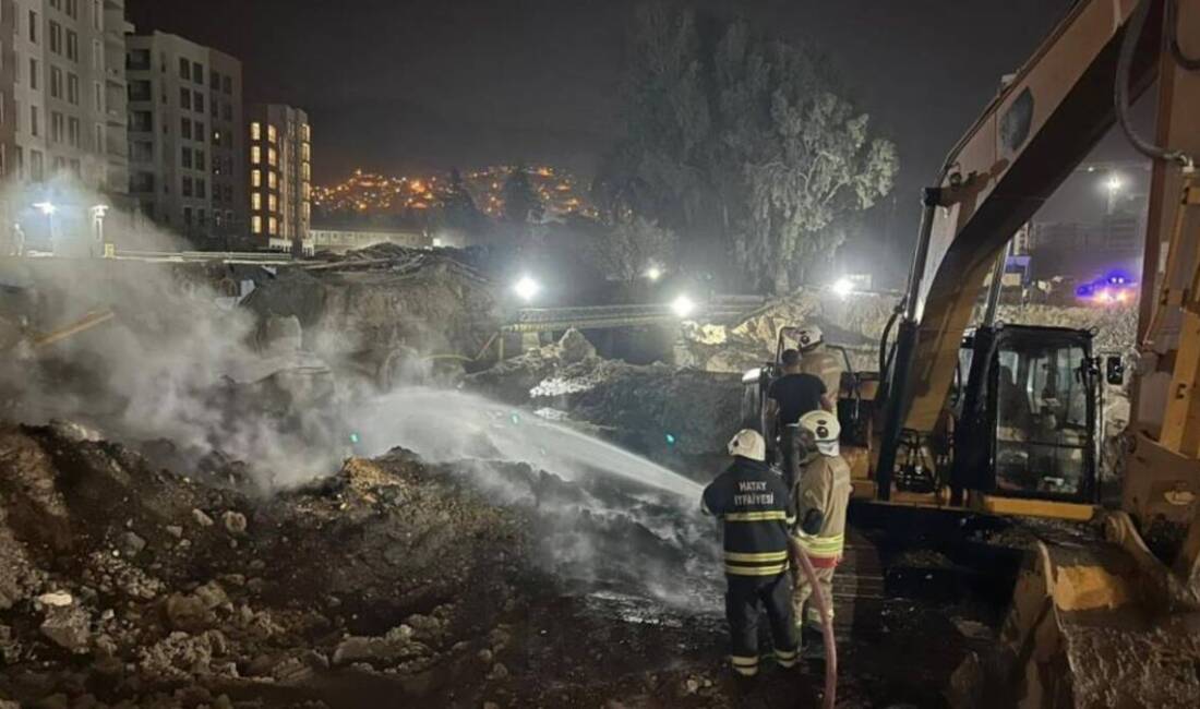 Hatay’da deprem konutlarının inşaat sahasında yaşanan patlama korku dolu anlara