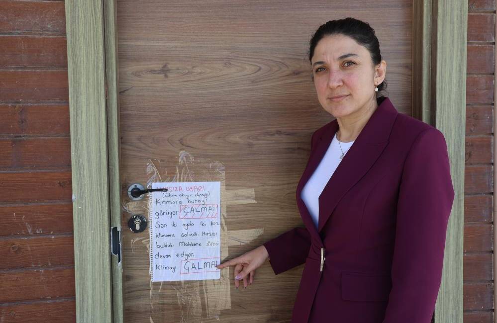 Hatay’da klimalar çalındı, dernek hırsızlara not bıraktı Hatay’da depremzede öğrencilerin eğitim gördüğü kütüphanelerde son 2 ayda 2