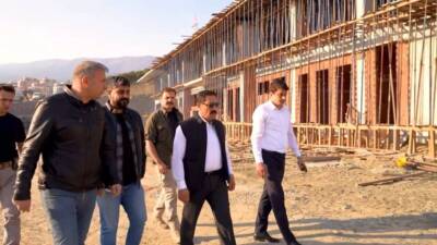 Hatay Valisi Mustafa Masatlı, Antakya’nın Alazı Mahallesi’nde yapımı süren 1500