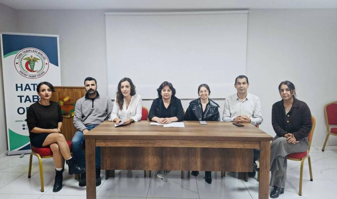 “Hakları Pazarlık Konusu Olamaz”: Hatay’da Çocuk Hakları Mesajı Hatay’da 20 Kasım Dünya Çocuk Hakları Günü kapsamında düzenlenen etkinlikte,