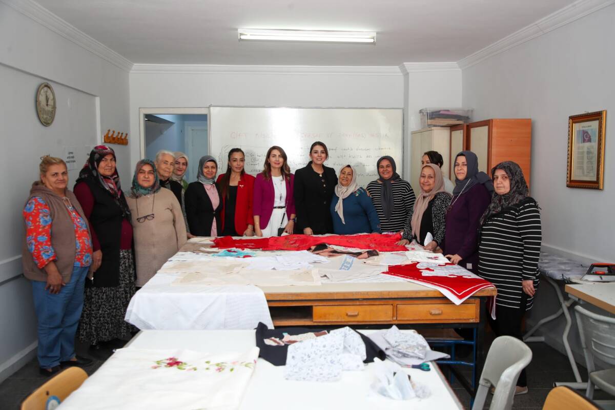 Hatay Valisi Mustafa Masatlı’nın eşi Esra Masatlı, İskenderun Kaymakamı Muhammet