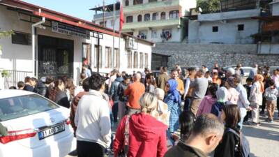 Hatay Büyükşehir Belediyesi (HBB), gençlerin teknoloji ve bilim alanındaki yeteneklerini