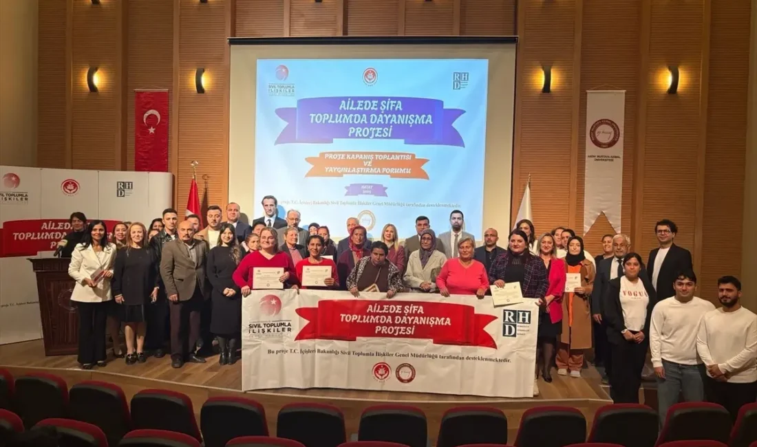 Hatay’da Ailede Şifa Projesi Sona Erdi Hatay’da 2025 Aile Yılı kapsamında yürütülen proje tamamlandı. Anneler, hasta