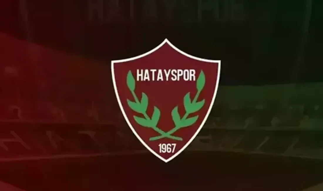 Hatayspor Kulübü Başkanı Ethem Çakır, yönetim kurulu üyeleriyle birlikte düzenlediği
