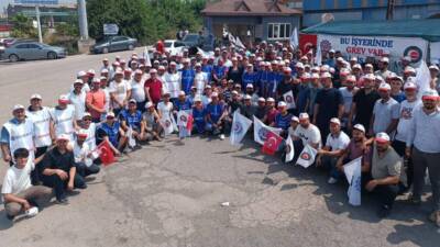 Hatay’da faaliyet gösteren Yolbulan Metal Fabrikası’nda çalışan yaklaşık 250 işçi,