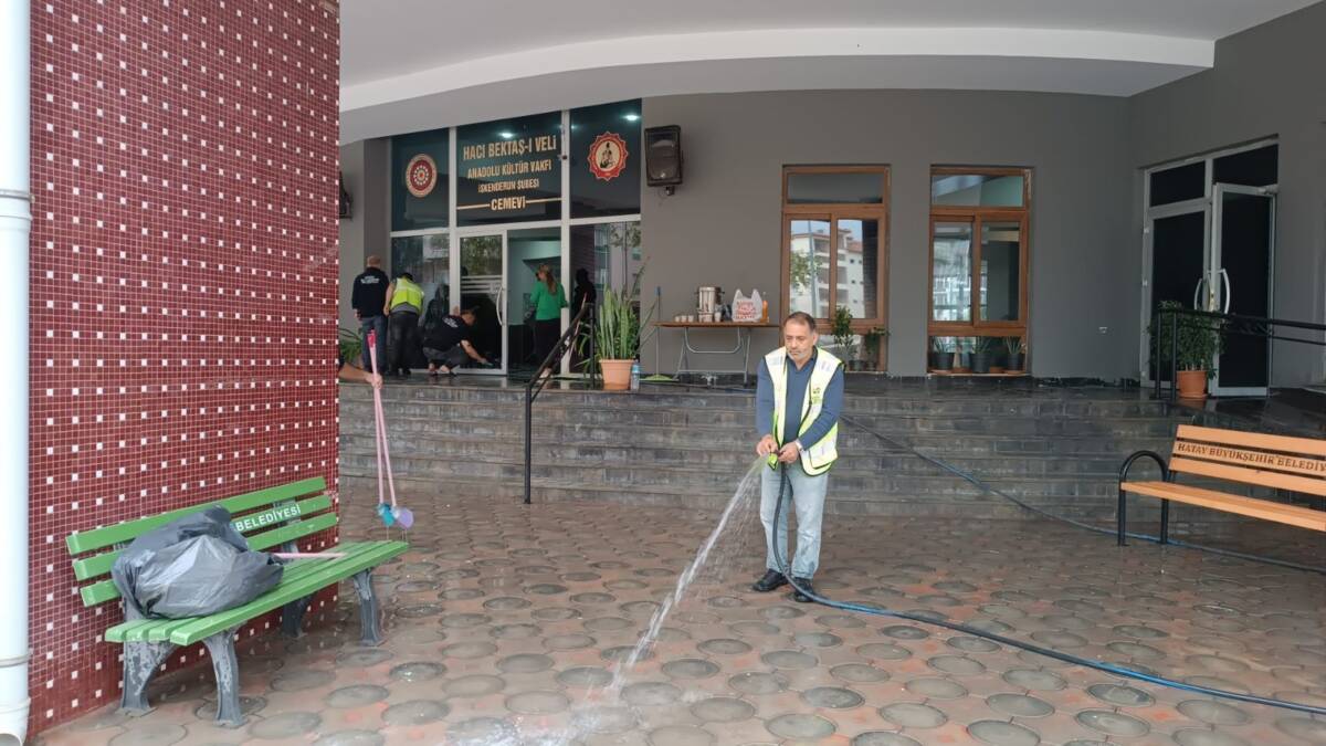 Hatay Büyükşehir Belediyesi, kent genelindeki cami, kilise, cemevi ve türbelerde