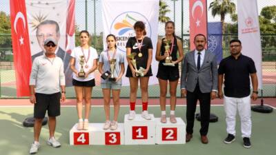   İskenderun Belediyesi ev sahipliğinde düzenlenen Hatay İl Birinciliği Tenis