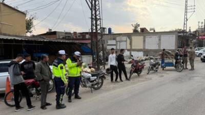 Hatay’ın Hassa ilçesinde, İlçe Jandarma Komutanlığı ekipleri D-410 karayolu üzerinde