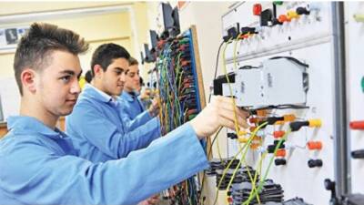 Milli Eğitim Bakanlığı’na bağlı meslek liseleri, artık sadece eğitim veren