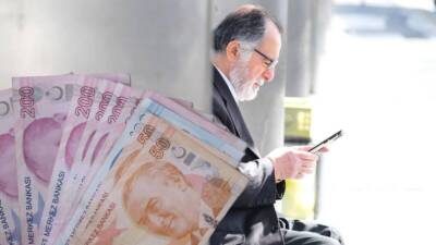 Yaklaşık 4 milyon emekliyi yakından ilgilendiren taban maaş düzenlemesi için
