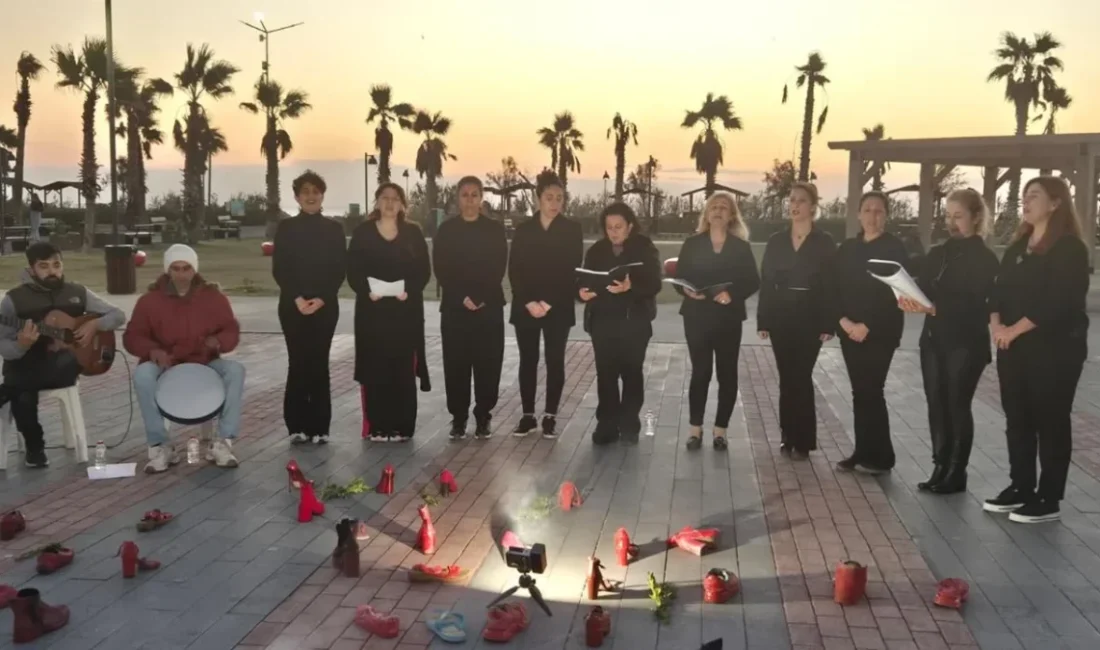 Kadın Dayanışması Kırmızıyla Konuştu: Samandağ’da Anlamlı Etkinlik Samandağ Hz. Hızır Parkı, Rihen Kültür Sanat ve Dayanışma Topluluğu’nun