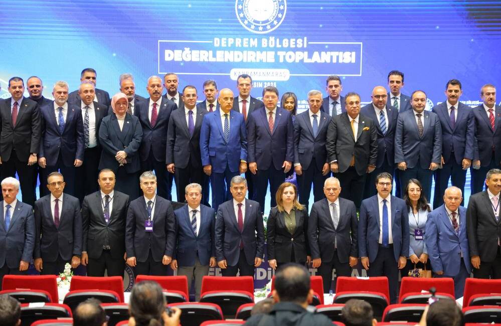 Kahramanmaraş’ta düzenlenen Deprem Bölgesi Değerlendirme Toplantısı’nda, 6 Şubat depremlerinin ardından